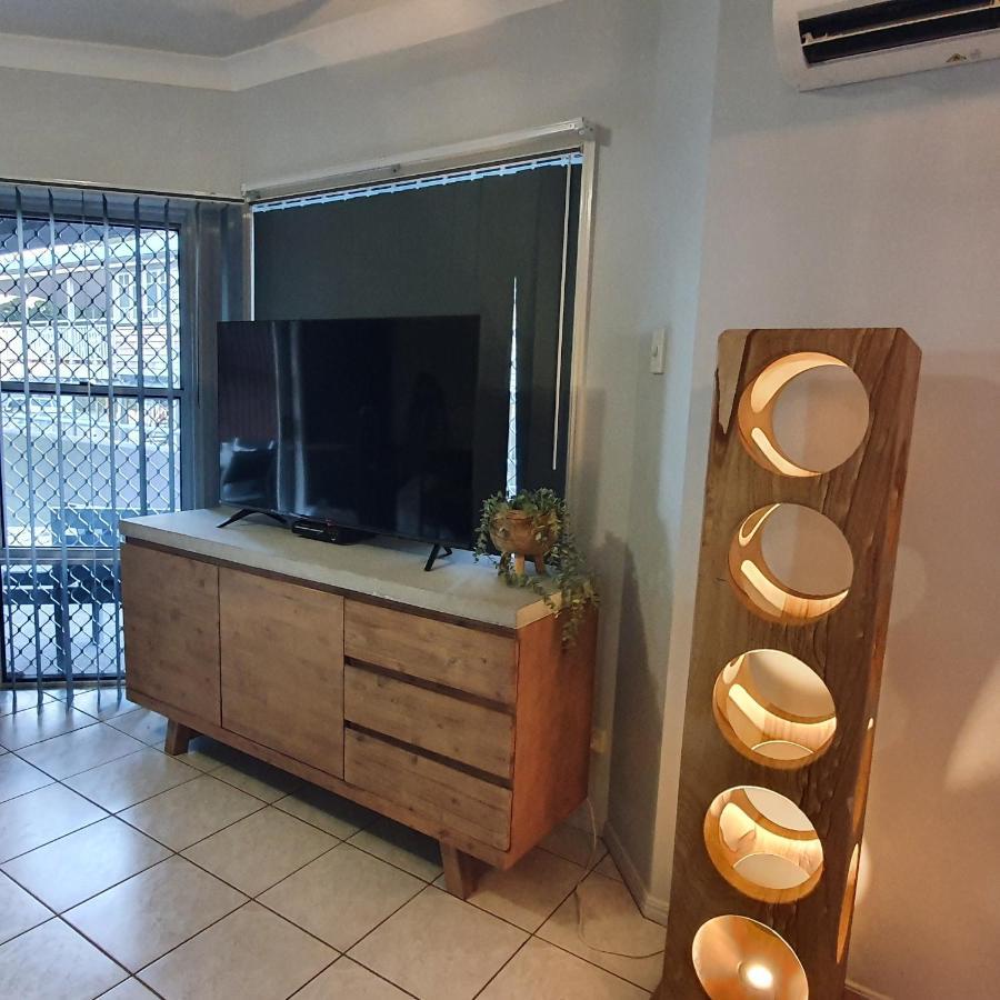Villa Venezia Apt 3 - Spacious Hervey Bay Beachfront Apartment Zewnętrze zdjęcie
